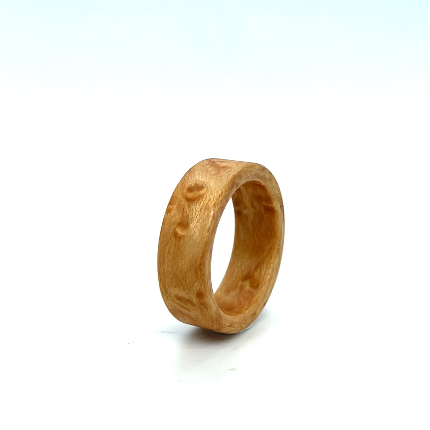Handgefertigter Holzring Basic - Vogelaugenahorn